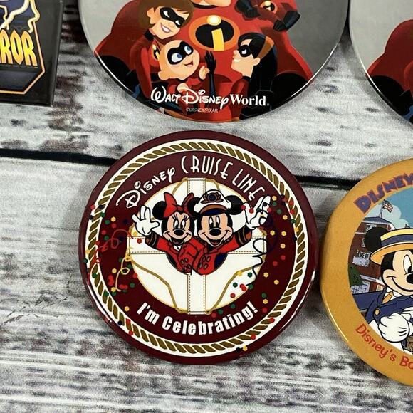 Lot of 8 Vintage Walt Disney World Cruise Line DVC Pinocchio Pin Buttons Badges - Picture 7 of 9